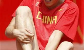 刘翔2012年为什么退赛 2012年刘翔跑的过程文字