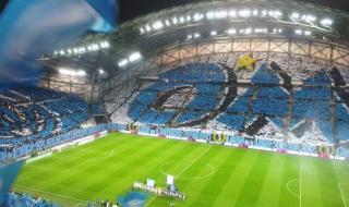 足球俱乐部一场比赛赚多少钱主场和客场 重庆力帆足球俱乐部的球队主场